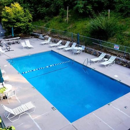 Bearadise Retreat At English Mountain Condo 塞维尔维尔 外观 照片
