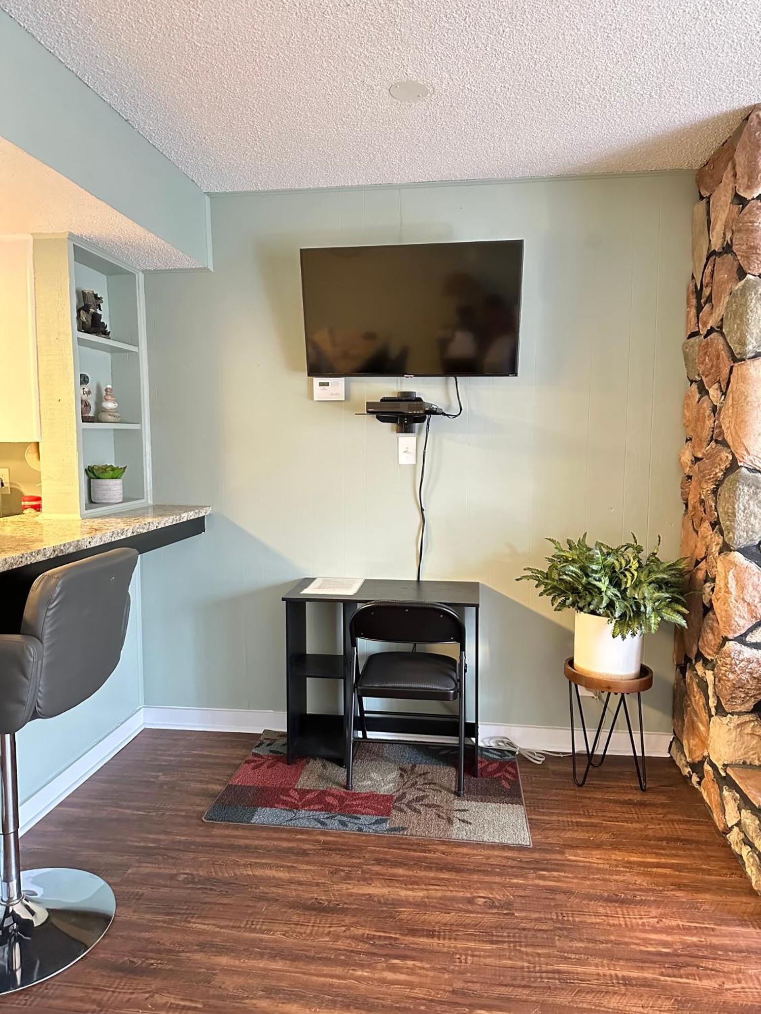 Bearadise Retreat At English Mountain Condo 塞维尔维尔 外观 照片